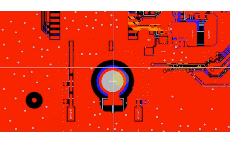 為什么經(jīng)常見(jiàn)到電路板GND與外殼GND之間，接一個(gè)電阻一個(gè)電容？